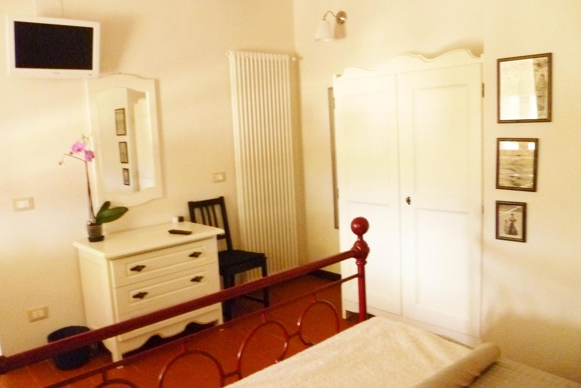 B&B Colle Di Terria Country House Contigliano Buitenkant foto