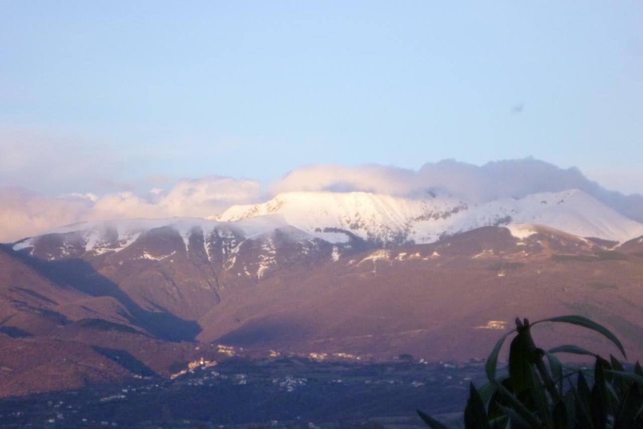 B&B Colle Di Terria Country House Contigliano Buitenkant foto
