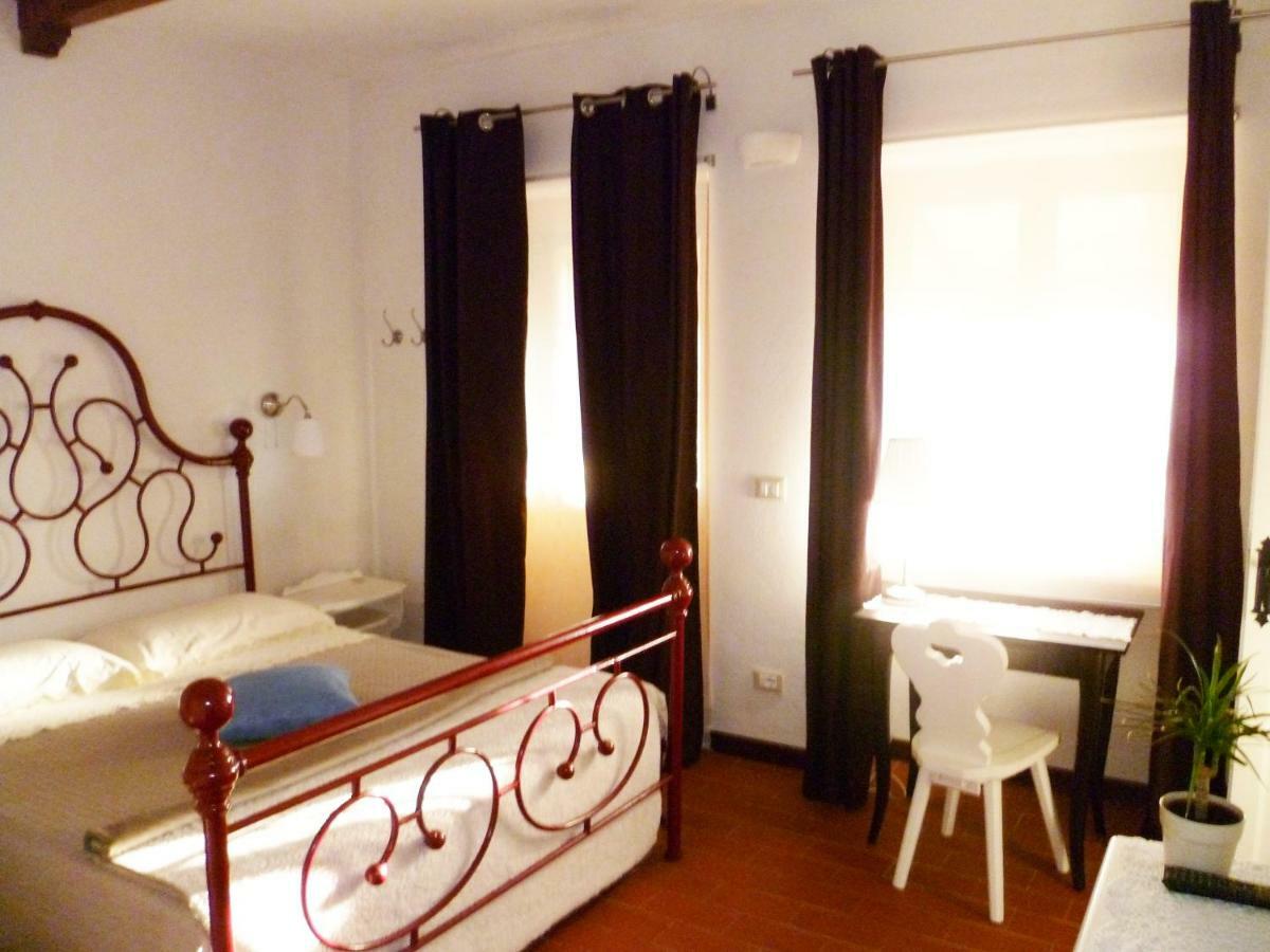 B&B Colle Di Terria Country House Contigliano Buitenkant foto