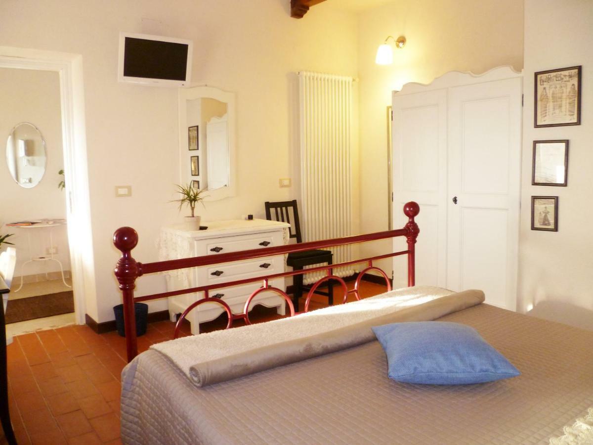 B&B Colle Di Terria Country House Contigliano Buitenkant foto